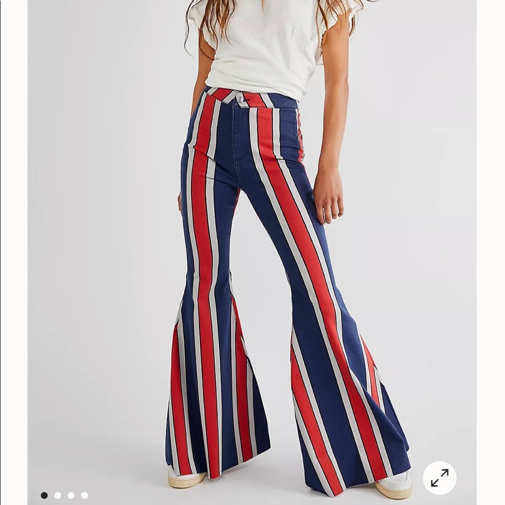 Free people Just Float On Printed Flare Jeans $98 - Picture 2 of 11